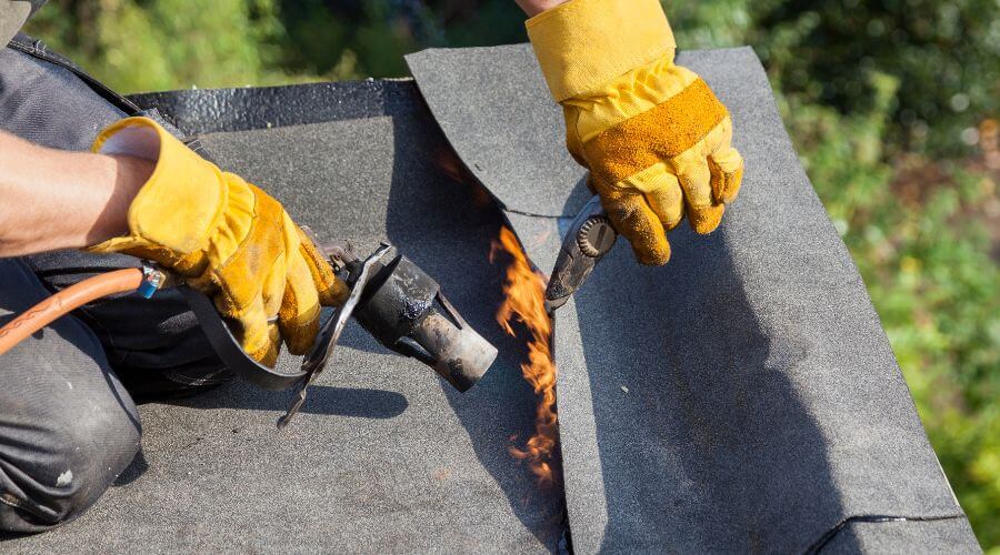 Professional gutter cleaning in Bennett, NC